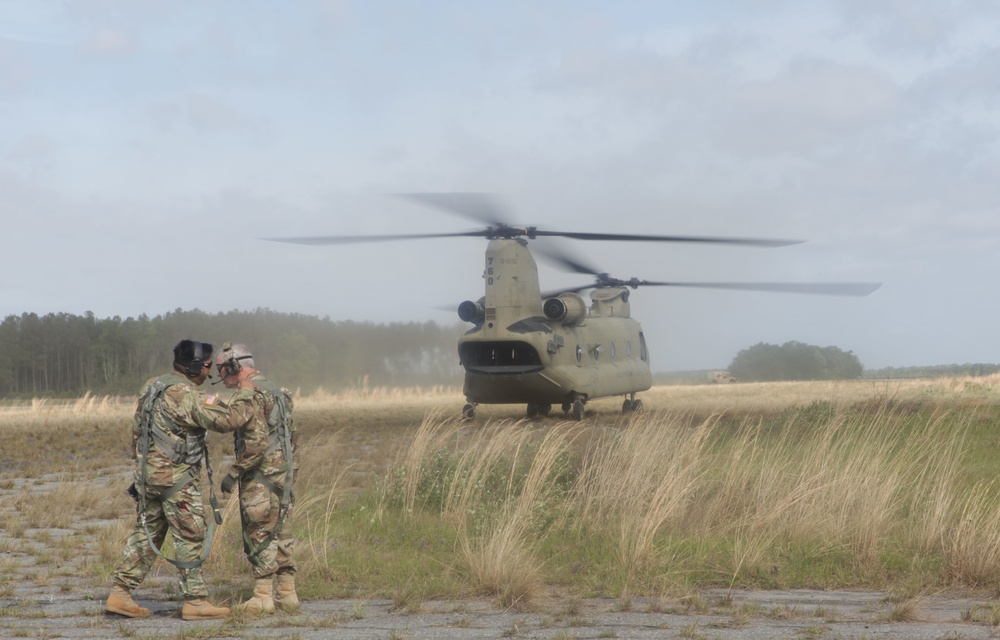 U.S. Army Jumpmasters communicates