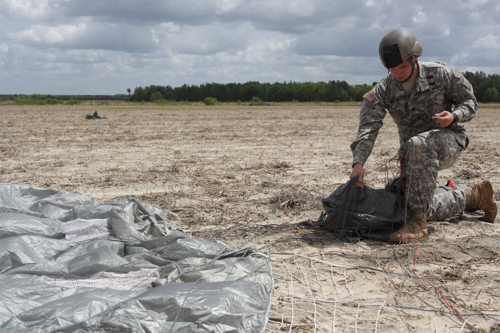 U.S. Army soldier recovers his parachute