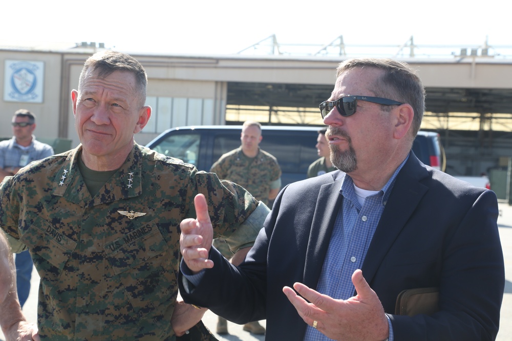 LtGen Jon M. Davis visits Marine Corps Air Station Beaufort