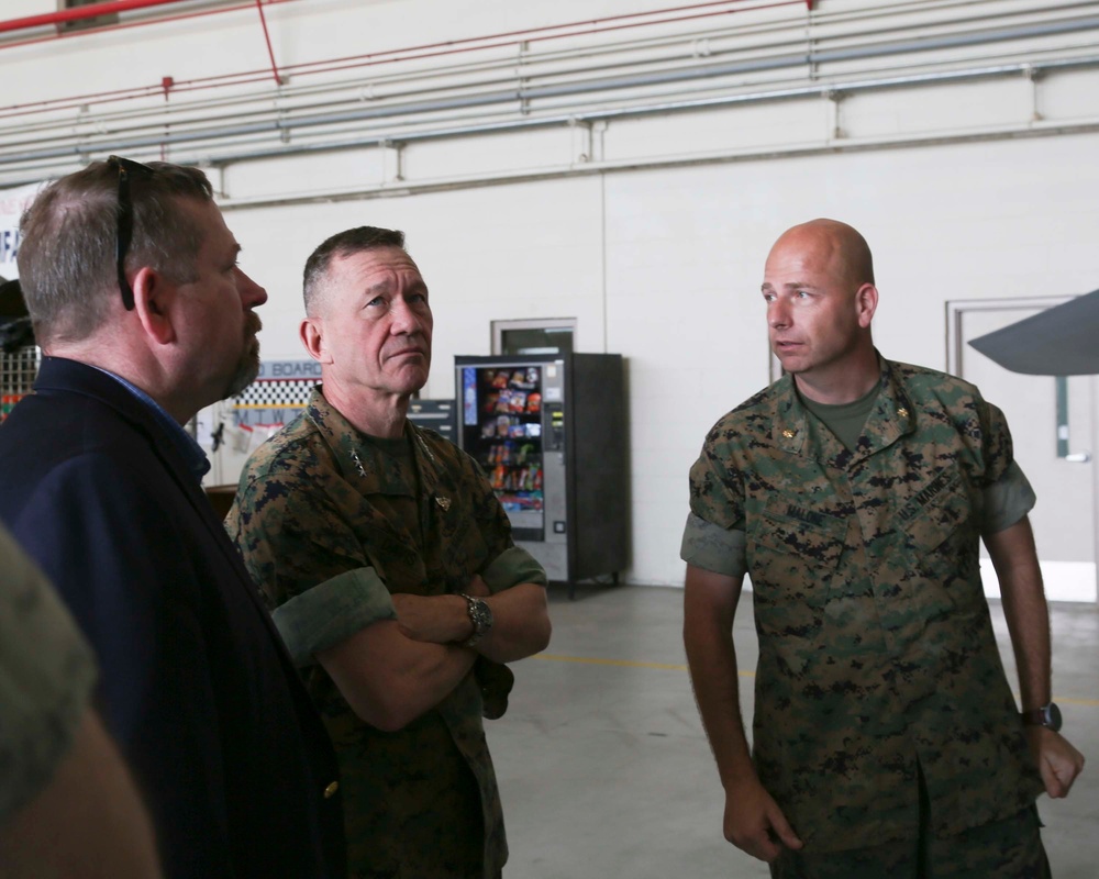 LtGen Jon M. Davis visits Marine Corps Air Station Beaufort