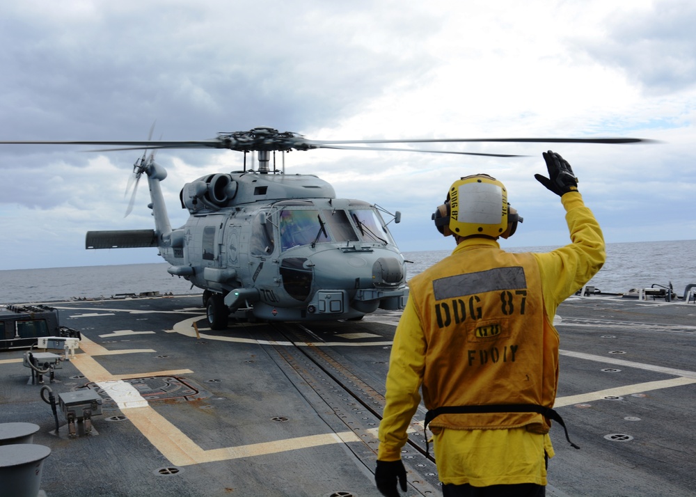 USS Mason Launches Helicopters in Support of Search and Rescue (SAR) Operations
