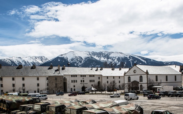 SPMAGTF-CR-AF Marines arrive to French Commando training