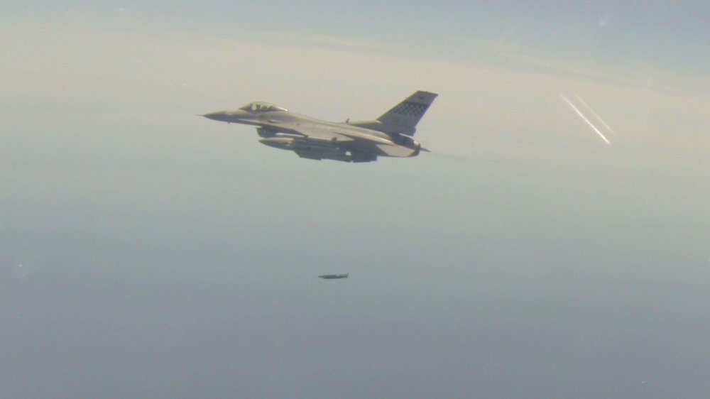 F-16 GBU39 Munitions Drop