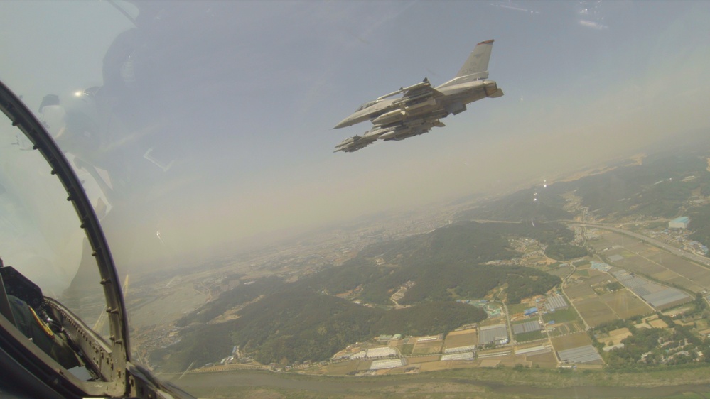 F-16 GBU39 Munitions Drop