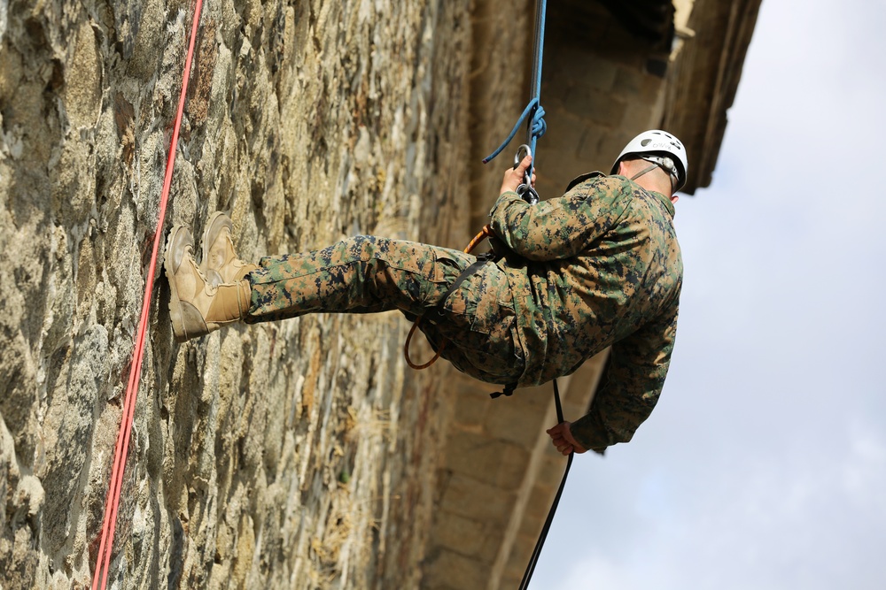 SPMAGTF-CR-AF Marines rappel during French Commando training