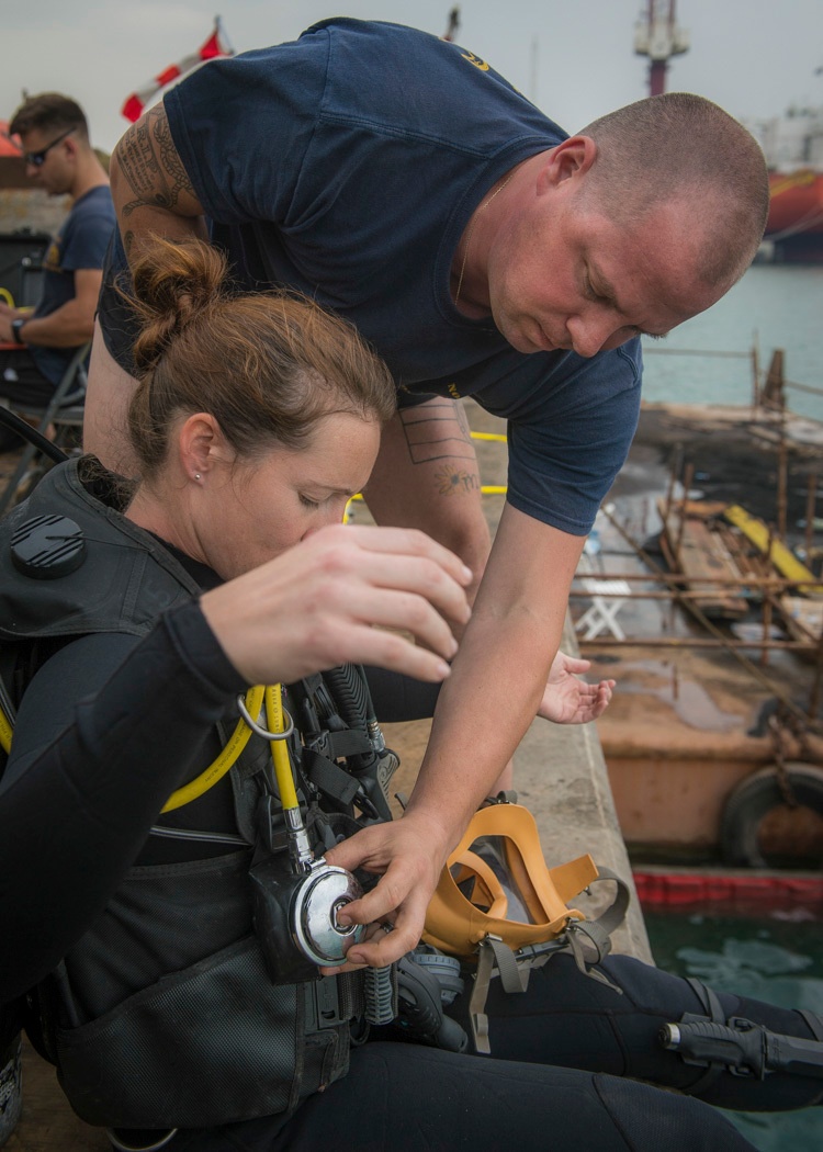 Navy Divers repair USS Dextrous' Propeller