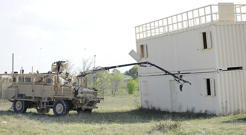 Fort Hood-based Mine Clearance Engineer Soldiers test future Army gear