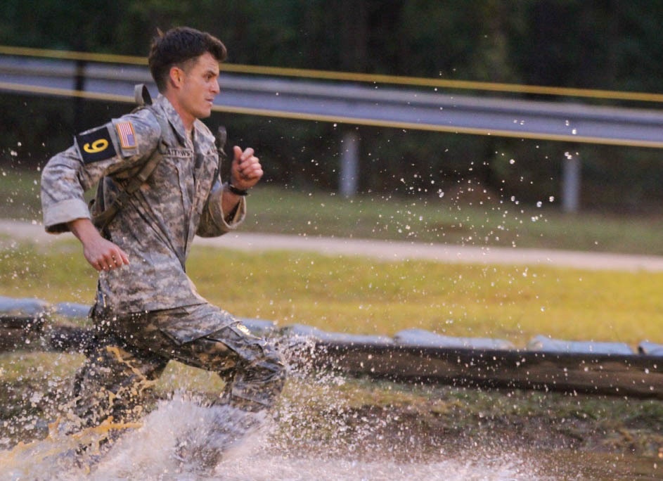 Best Ranger Competitor runs to next obstacle