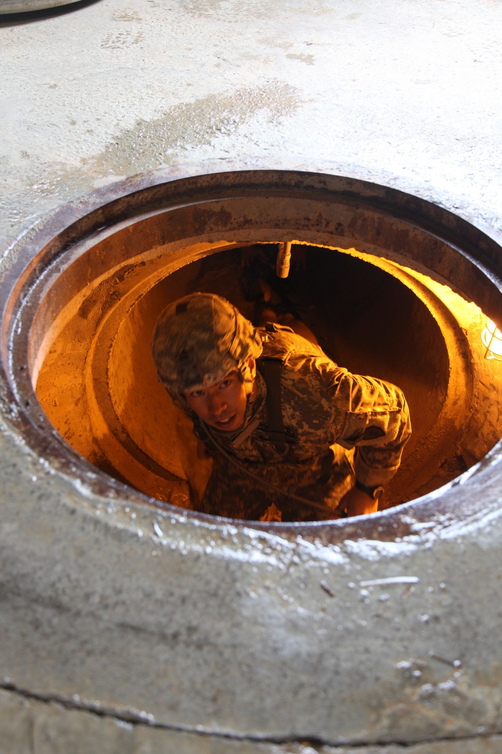 Soldiers navigate Urban Assault Course