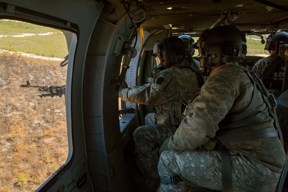 NJ Army Guard aviators qualify on aerial door gunnery
