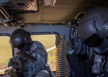 NJ Army Guard aviators qualify on aerial door gunnery