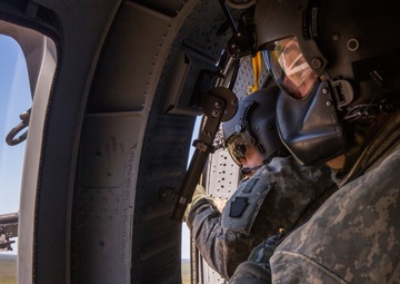 NJ Army Guard aviators qualify on aerial door gunnery
