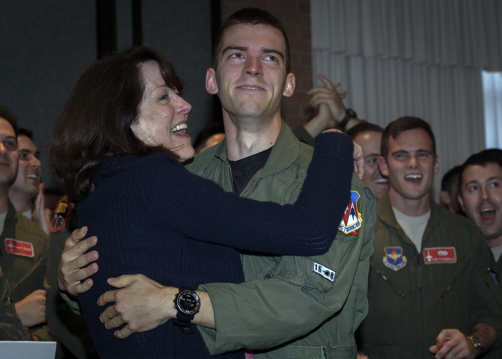 Vance celebrates 2nd UPT F-35 training assignment