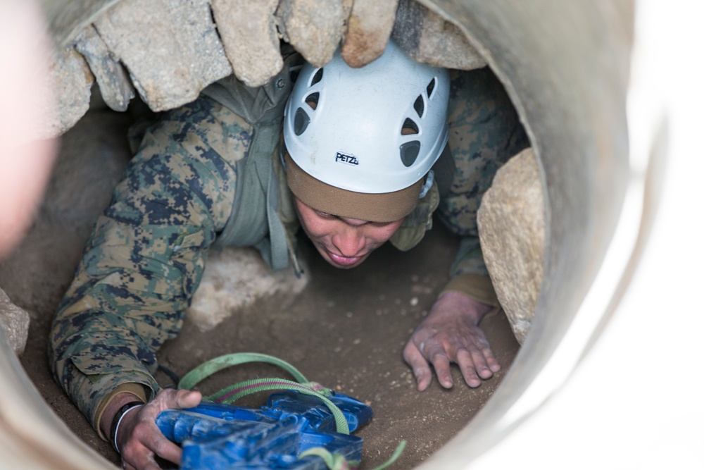 SPMAGTF-CR-AF Marines participate in French Commando team building course