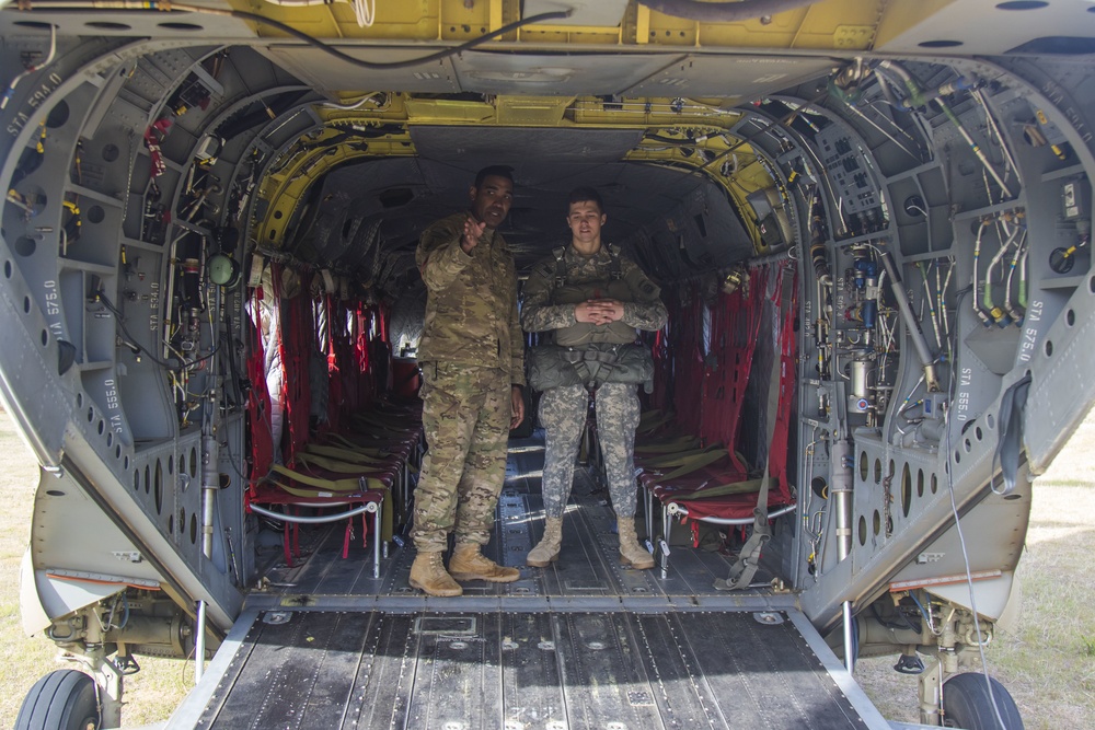 Mentoring Young Paratroopers