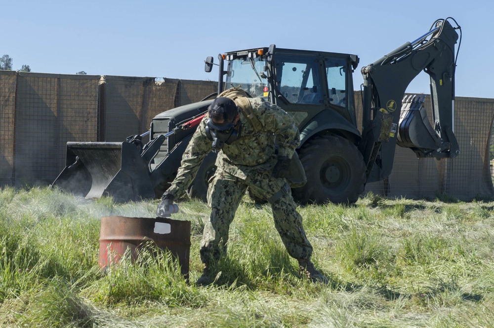 NMCB 5's Camp Patricia conducts CBR drill during FTX