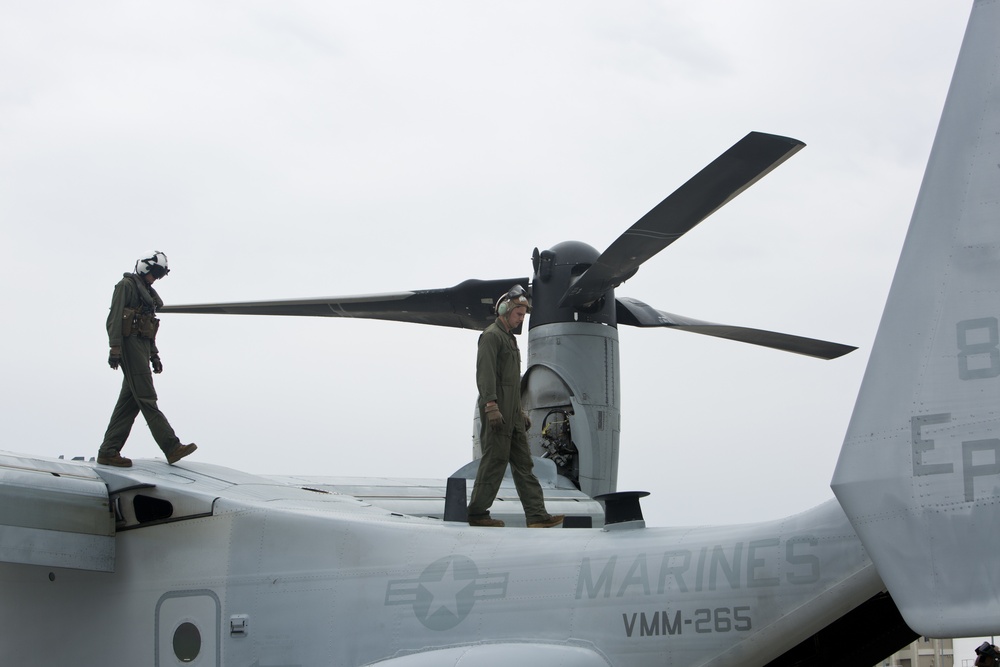 VMM-265 arrives at MCAS Iwakuni