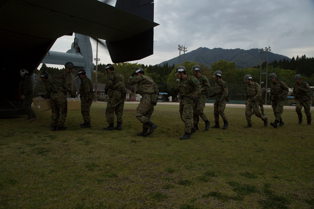 Marines assist in Japan earthquake relief