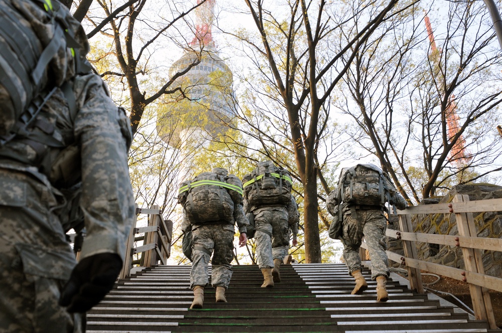 Ruck March up Namsan