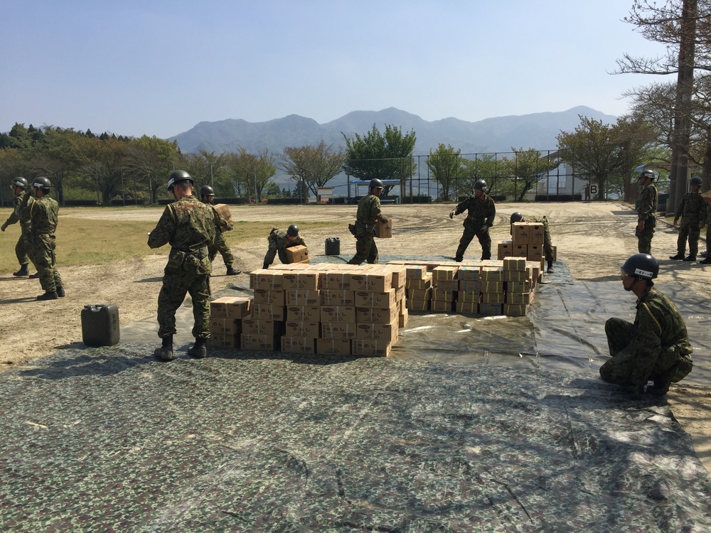 31st MEu delievers earthquake aid to Hakusui Sport Park
