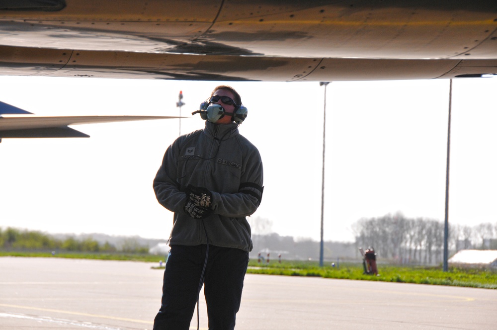Massachusetts, California ANG units take part in Frisian Flag 2016