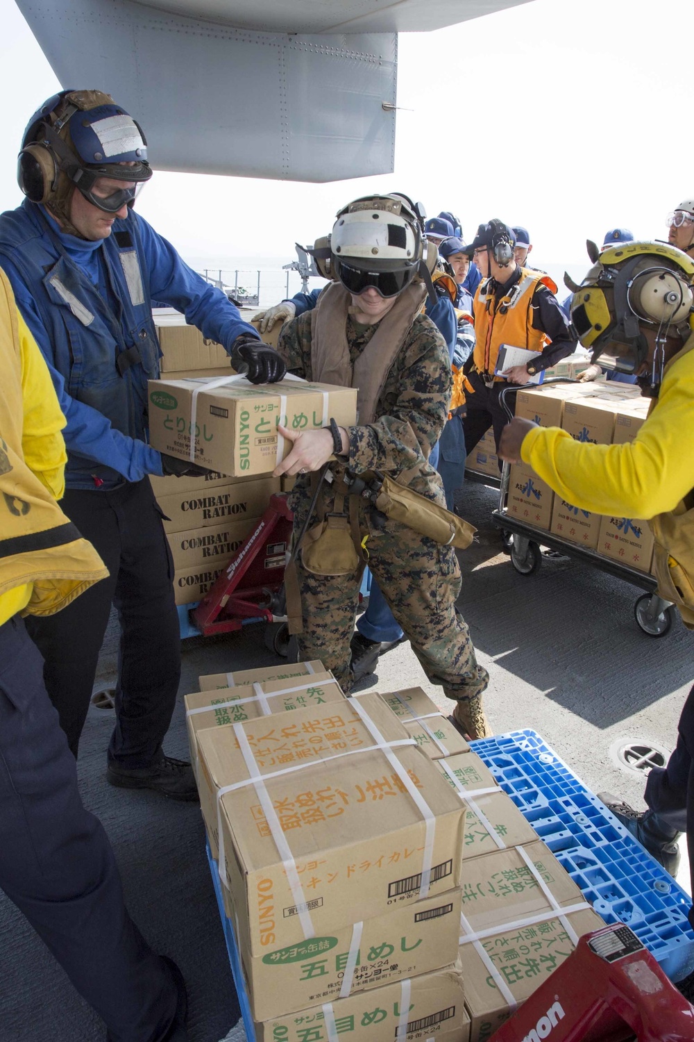 JSDF, U.S. Marines continue Ship to Shore Earthquake Relief