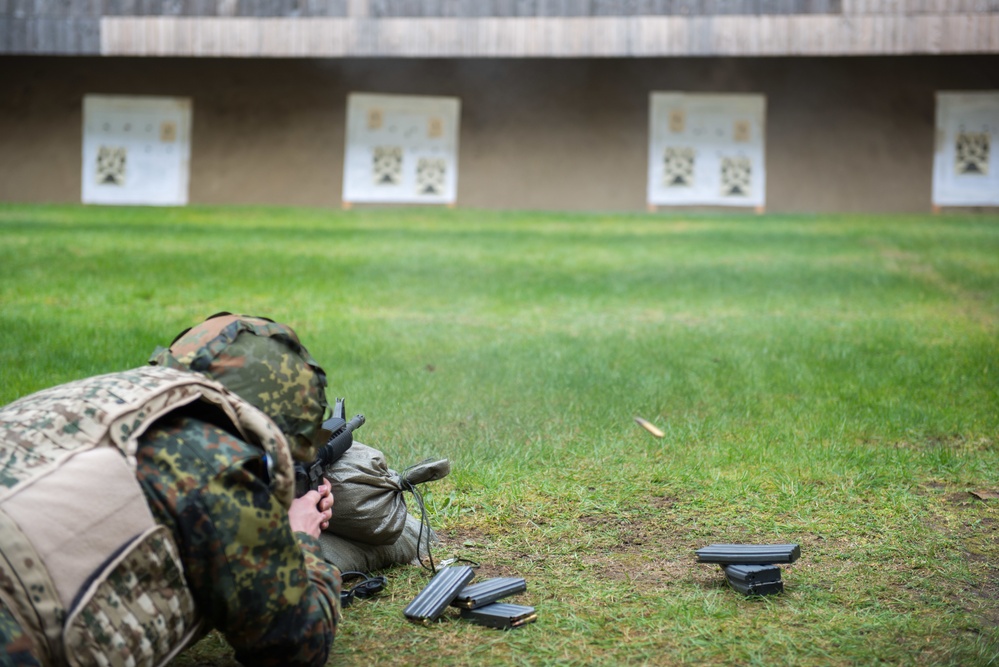 Allied soldiers M4 qualification on Dutch range