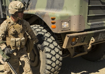 Engineer Marines prepare for deployment with convoy training