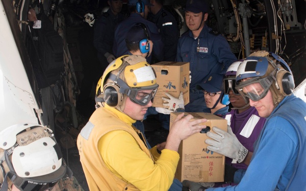 31st MEU Marines Support Government of Japan's Relief Efforts with MV-22B Osprey