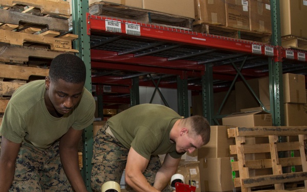 Marines palletize CBRN IPE for relocation