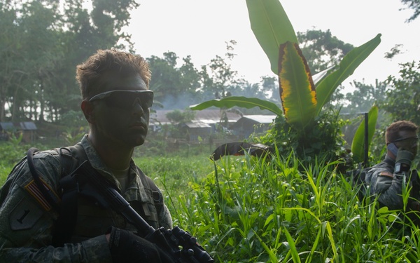 US Forces Executes a Combined-Joint Operation with their Philippine Counterparts