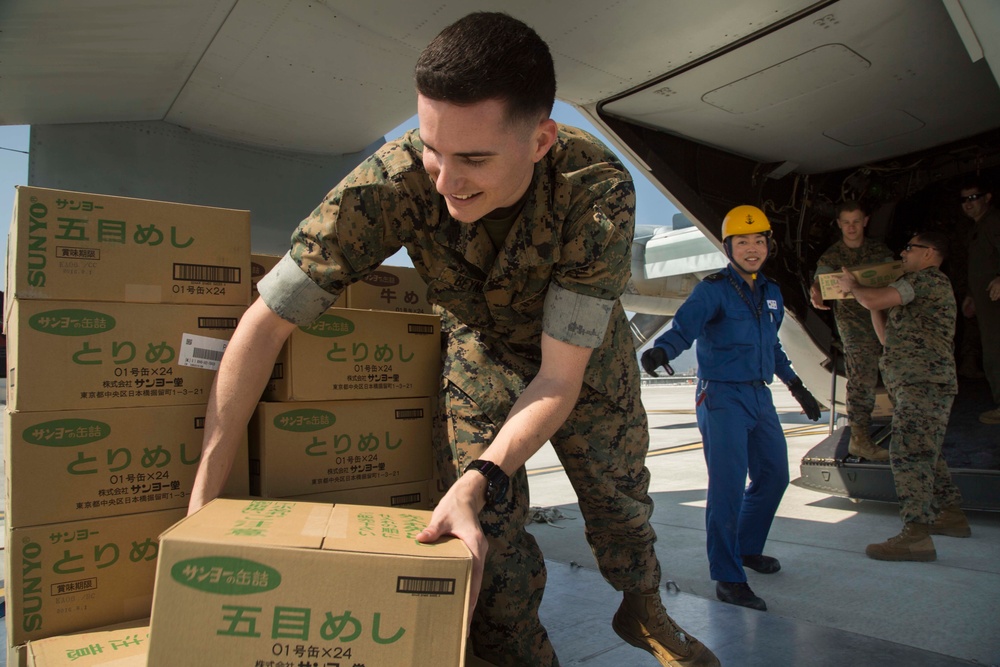 Marines step up relief support for Kyushu earthquake victims