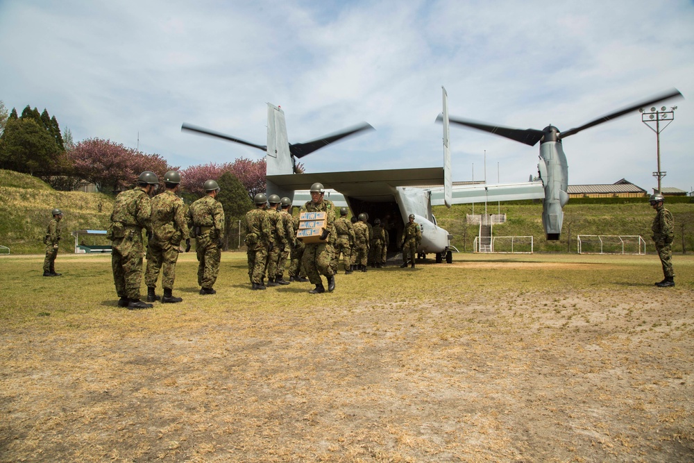 Marines step up relief support for Kyushu earthquake victims