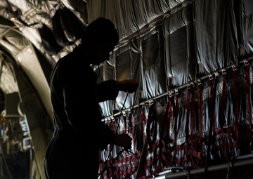 VMGR-252 Conducts Aerial Refuel for HM-15