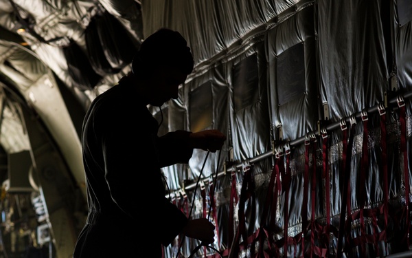 VMGR-252 Conducts Aerial Refuel for HM-15