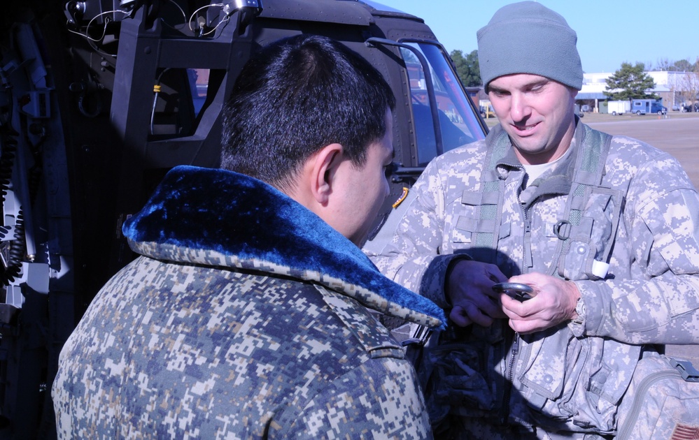 Uzbeks Share Aeromedical Knowledge with MSNG