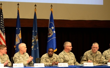 Airmen discuss concerns with enlisted leadership during Professional Development Day