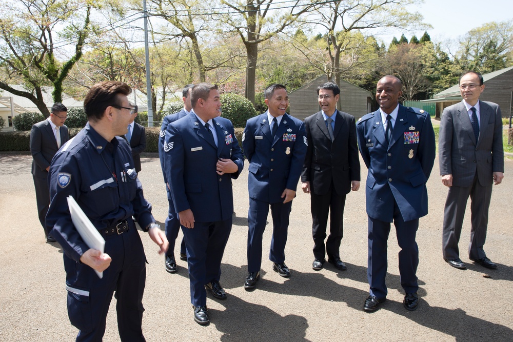 Air Force MWD handlers visit Japan K-9 training center