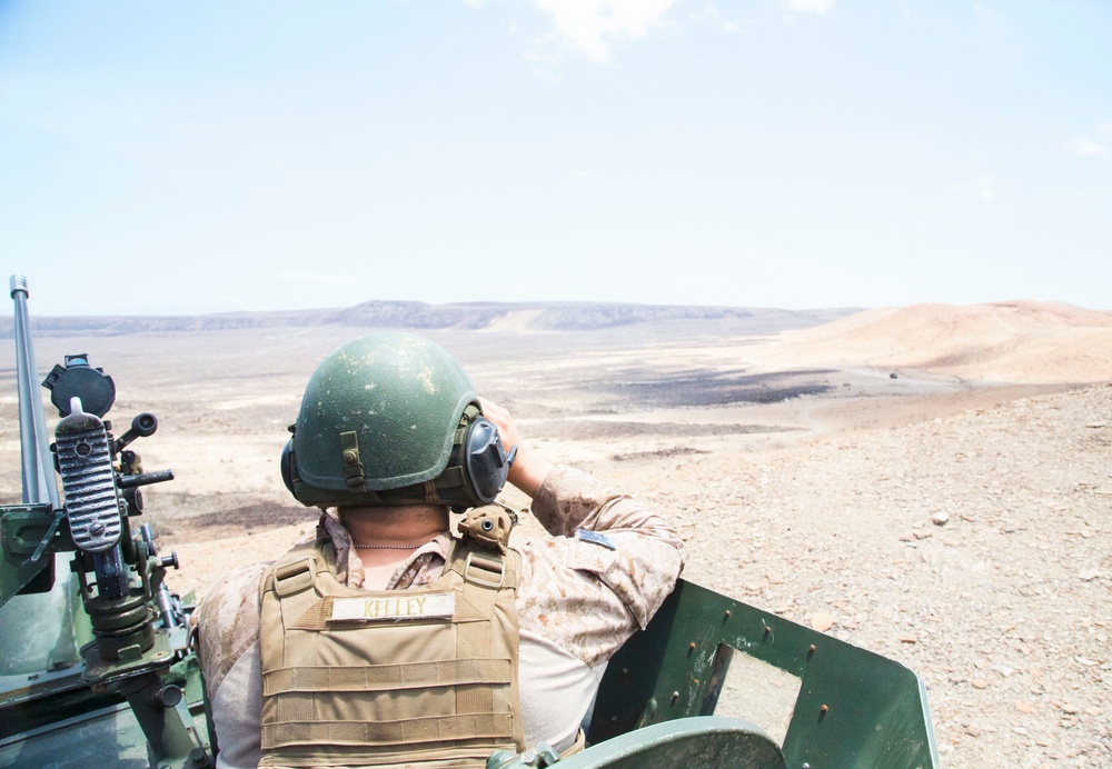 13th MEU Marines battle sight zero their weapons