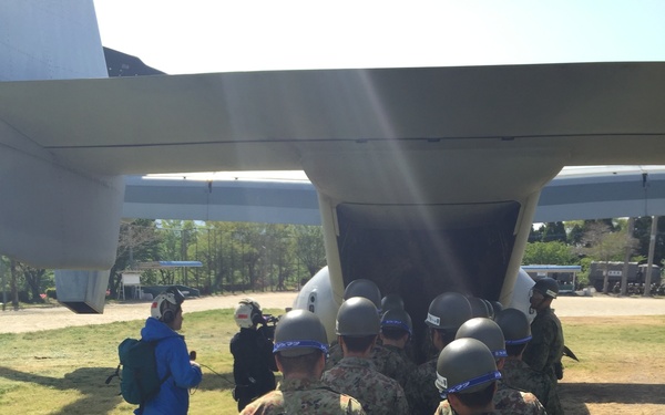 31st MEU Marines Continue Japan Earthquake Relief Efforts