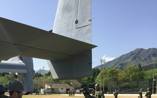 31st MEU Marines Continue Japan Earthquake Relief Efforts
