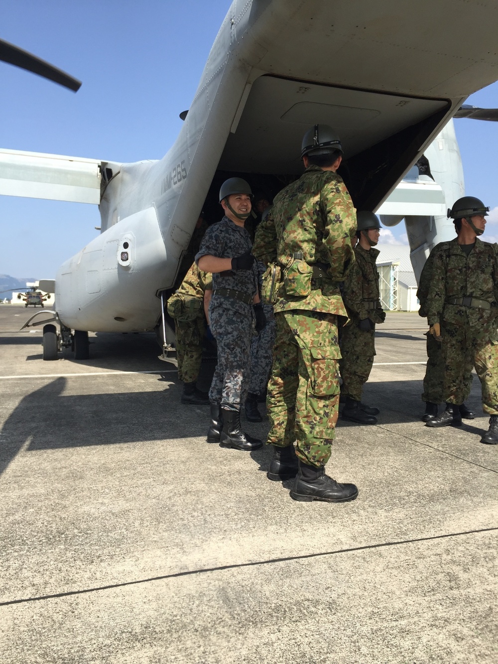 31st MEU Marines Continue Japan Earthquake Relief Efforts