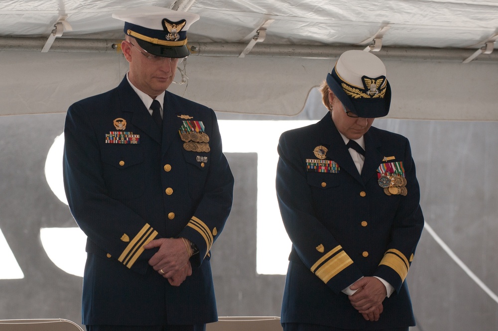 Coast Guard Cutter Willow changes command in Newport, RI
