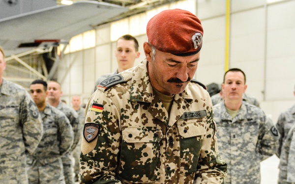 Airmen receive German badge