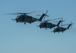HM-14 conducts five-helicopter formation