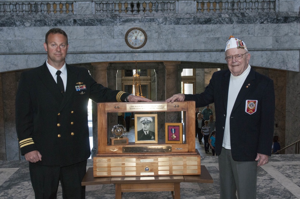 USS Maine (B) Officer Receives Rear Adm. Willis A. Lent Award