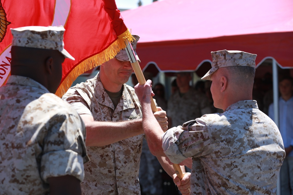 Col. Vance Cryer relinquishes command of 15th MEU