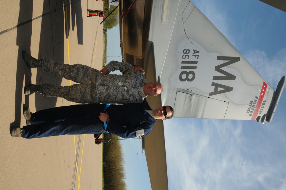 Dad deploys for final time with son