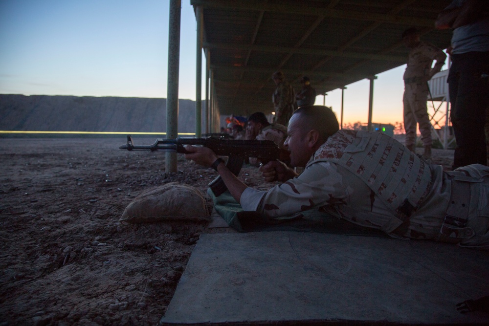 Australian Army trains Iraqi Security Forces in Night Shooting