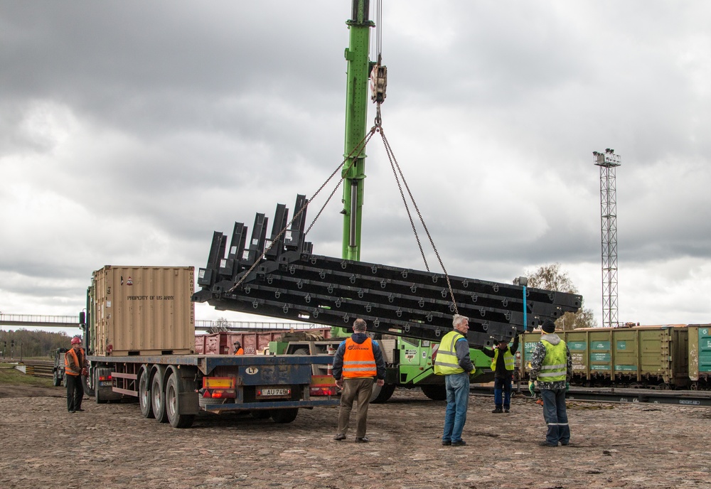 2nd Squadron, 2nd Cavalry Regiment equipment arrives in Lithuania